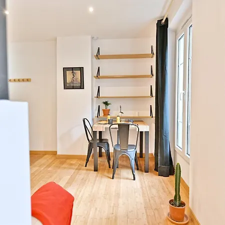 Grand Studio 18eme Arrondissement - Chapelle París