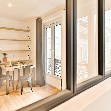 Grand Studio 18eme Arrondissement - Chapelle Apartamento