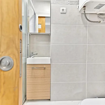 Grand Studio 18eme Arrondissement - Chapelle Apartamento