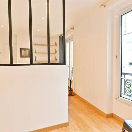 Grand Studio 18eme Arrondissement - Chapelle * París
