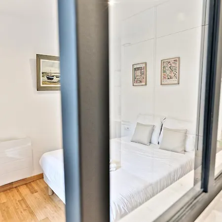 Grand Studio 18eme Arrondissement - Chapelle Apartamento París