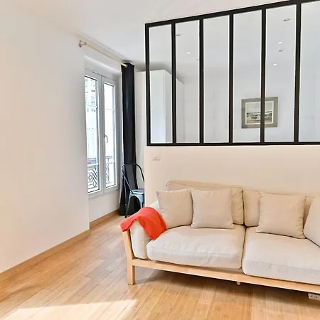 Grand Studio 18eme Arrondissement - Chapelle Apartamento París