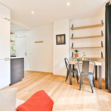 Grand Studio 18eme Arrondissement - Chapelle Apartamento París