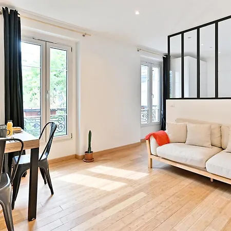 Grand Studio 18eme Arrondissement - Chapelle Apartamento *